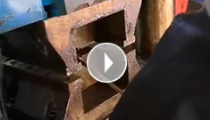 辰力公司鋼絲繩壓套機(jī)操作簡單，容易上手，看美女操作的多專業(yè)